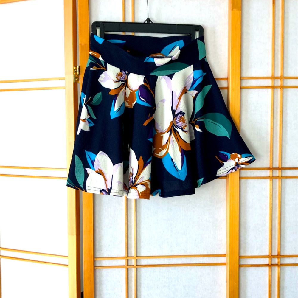 Floral Navy Pleated Mini Skirt